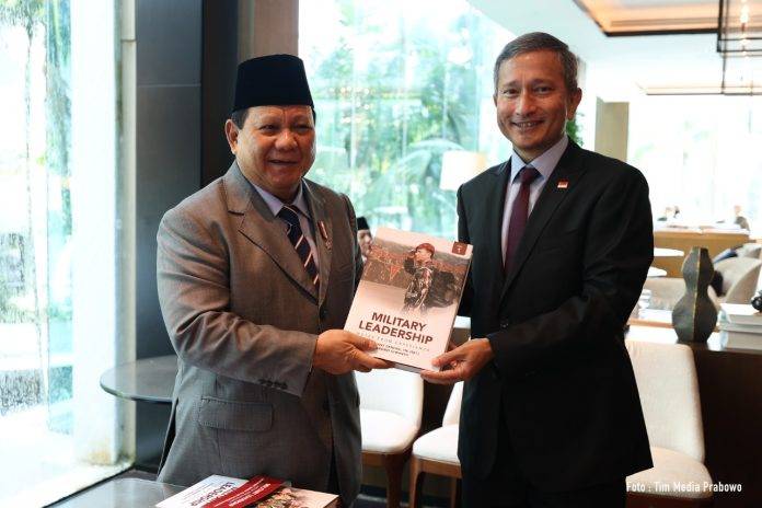 Menhan Prabowo tegaskan kuatnya Hubungan Pertahanan Indonesia-Singapura. (foto: Tim Media Prabowo)