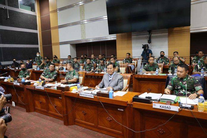 Menhan Prabowo, Panglima dan Kepala Staf Tiga Matra Bahas APBN di Komisi I