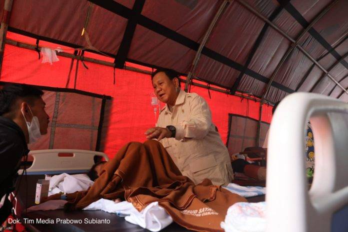 Menhan Prabowo Beri Bantuan 1000 Paket ke Korban Gempa Cianjur